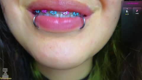 Snapshot of malicia_witch_ chatting on 12-17-24, 03:28 Mar Alicia Rosie v A L I C I A W I T C - Meg Cherie online show from 12-17-24, 03:28