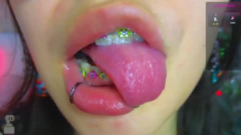 Snapshot of malicia_witch_ chatting on 02-07-25, 02:40 Mar Alicia Rosie v A L I C I A W I T C - Meg Cherie online show from 02-07-25, 02:40