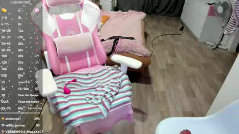 malina_lovely online show from 10-24-25, 01:03