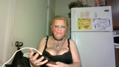 malinda702 online show from 11-17-25, 03:12