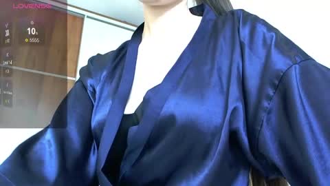 malinka_sweet19 online show from 04-17-26, 06:49