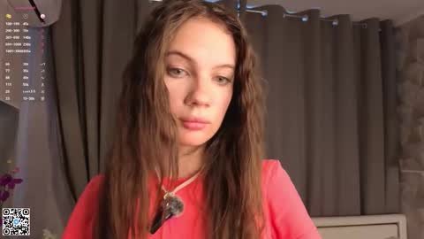 Snapshot of malisatrigueiro chatting on 02-09-26, 04:49 Evelyn online show from 02-09-26, 04:49