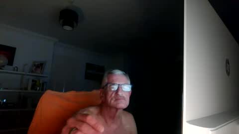 Snapshot of malkie55 chatting on 11-02-25, 11:40 malkie55 online show from 11-02-25, 11:40