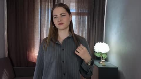Snapshot of mallieangelini chatting on 06-05-26, 04:19 Mia online show from 06-05-26, 04:19