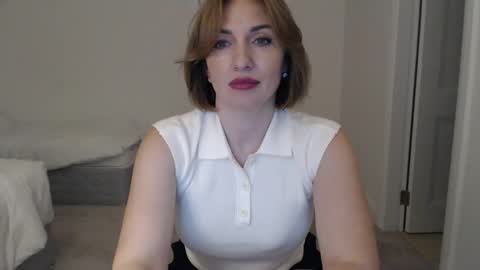 mallinia online show from 03-10-25, 08:23