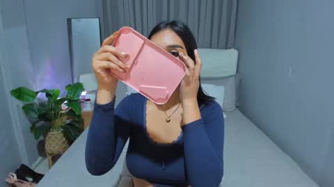 Snapshot of mallorygil chatting on 01-05-25, 05:09 Mallory online show from 01-05-25, 05:09