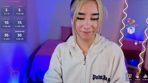 Malory  online show from 11-28-25, 11:24