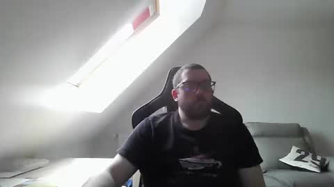 Snapshot of malou2927 chatting on 02-23-25, 12:16 breton online show from 02-23-25, 12:16