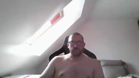 Snapshot of malou2927 chatting on 09-14-25, 08:46 breton online show from 09-14-25, 08:46