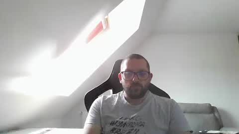 Snapshot of malou2927 chatting on 09-24-25, 09:01 breton online show from 09-24-25, 09:01