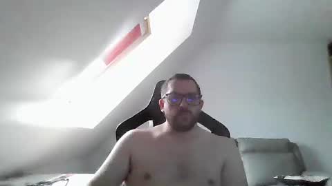 Snapshot of malou2927 chatting on 10-30-25, 09:44 breton online show from 10-30-25, 09:44