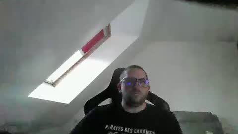 Snapshot of malou2927 chatting on 02-08-26, 05:16 breton online show from 02-08-26, 05:16