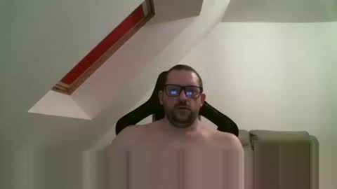 Snapshot of malou2927 chatting on 02-12-26, 03:01 breton online show from 02-12-26, 03:01