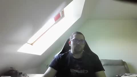 Snapshot of malou2927 chatting on 03-18-26, 09:01 breton online show from 03-18-26, 09:01