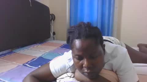 Snapshot of mamasita2023 chatting on 01-23-25, 10:22 mamasita2023 online show from 01-23-25, 10:22