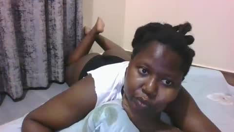 Snapshot of mamasita2023 chatting on 01-31-25, 04:06 mamasita2023 online show from 01-31-25, 04:06
