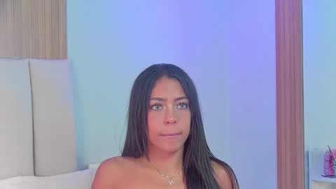 Snapshot of mami_natacha19x chatting on 10-17-25, 01:35 nati online show from 10-17-25, 01:35