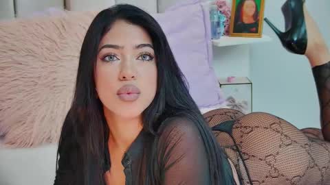 Snapshot of mami_natacha19x chatting on 10-29-25, 03:25 nati online show from 10-29-25, 03:25