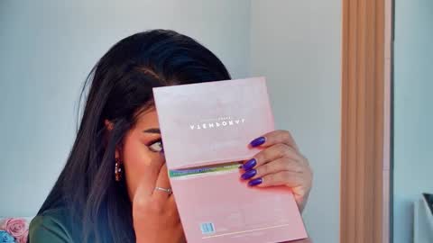 Snapshot of mami_natacha19x chatting on 11-05-25, 09:20 nati online show from 11-05-25, 09:20