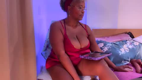 Snapshot of mamigilf66 chatting on 01-17-26, 05:34 mamigilf66 online show from 01-17-26, 05:34