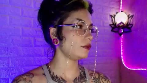 Snapshot of mamushka_ chatting on 09-10-25, 05:29   online show from 09-10-25, 05:29