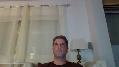 Snapshot of man211172 chatting on 02-01-25, 06:51 man211172 online show from 02-01-25, 06:51