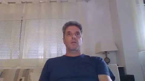 Snapshot of man211172 chatting on 09-28-25, 03:17 man211172 online show from 09-28-25, 03:17