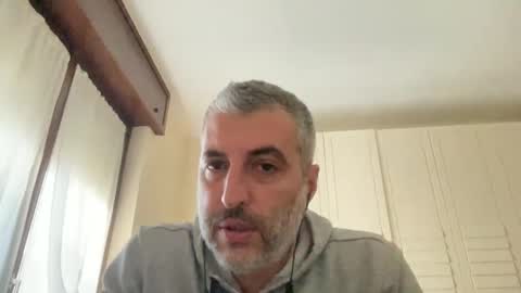 Snapshot of manager82 chatting on 12-17-24, 01:16 manager82 online show from 12-17-24, 01:16