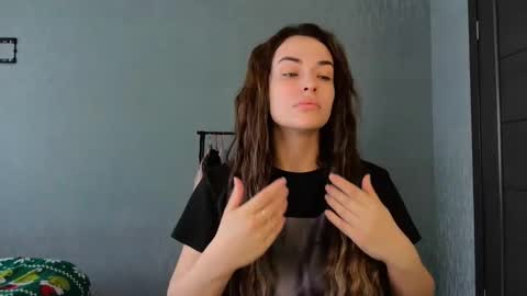 MandiBrooks online show from 04-08-26, 09:20