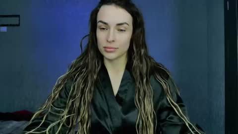 MandiBrooks online show from 04-11-26, 05:28