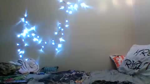 mindy22 online show from 12-25-24, 09:34