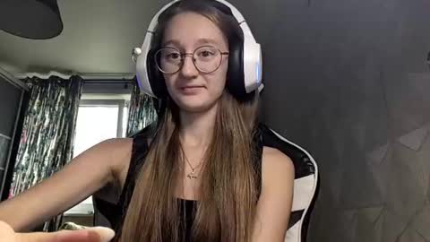 Mary online show from 07-29-26, 05:38
