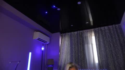 Snapshot of mandypeas chatting on 09-19-25, 06:37 Anto Lovense is Active My pleasure is in your hands Private is Open online show from 09-19-25, 06:37