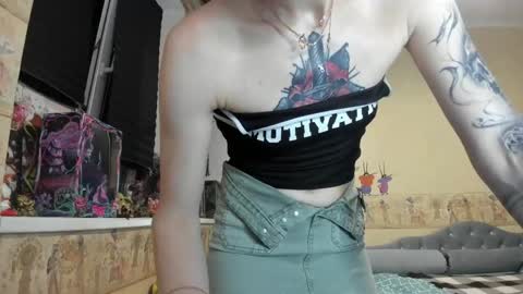 Mandy online show from 05-19-26, 04:35