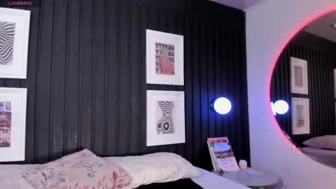 manelyk_evanss online show from 03-19-26, 05:50