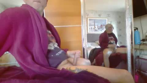 Snapshot of mangomann chatting on 11-21-25, 10:36 mangomann online show from 11-21-25, 10:36