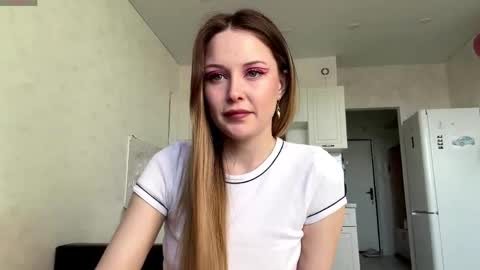 Hey there my name is Sarah online show from 05-17-26, 01:29