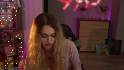 Amelie online show from 11-03-25, 07:37