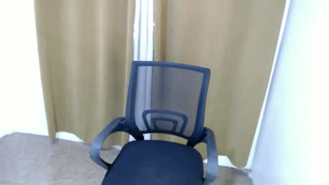 manliguezaris33 online show from 05-13-26, 03:04