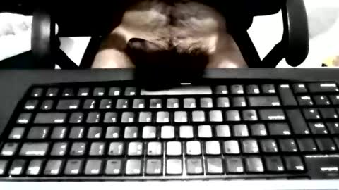Snapshot of manlysecrect chatting on 06-06-26, 02:38 manlysecrect online show from 06-06-26, 02:38
