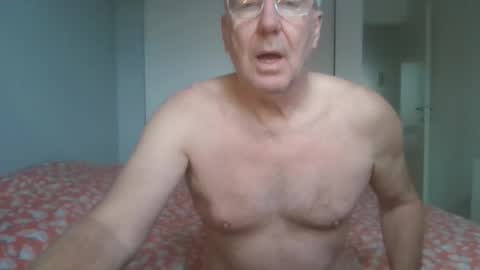 Snapshot of manngrossbite chatting on 05-06-26, 08:08 manngrossbite online show from 05-06-26, 08:08
