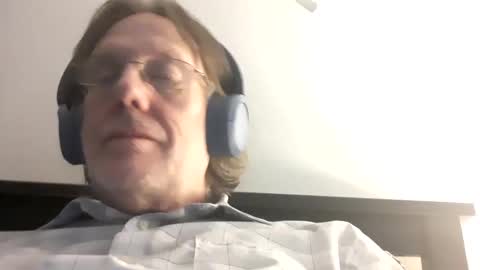 Snapshot of manofavalon chatting on 01-02-25, 12:02 Man Of Avalon online show from 01-02-25, 12:02