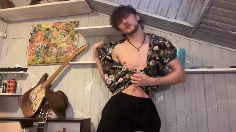 Snapshot of manolein chatting on 12-17-24, 01:27 manolein online show from 12-17-24, 01:27