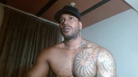 Snapshot of manolofitt chatting on 05-24-26, 04:12 Manolo online show from 05-24-26, 04:12