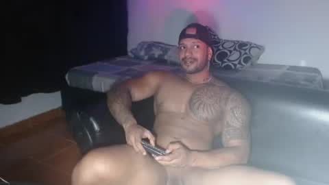 Snapshot of manolofitt chatting on 06-11-26, 02:53 Manolo online show from 06-11-26, 02:53