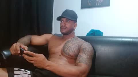 Snapshot of manolofitt chatting on 06-15-26, 06:21 Manolo online show from 06-15-26, 06:21