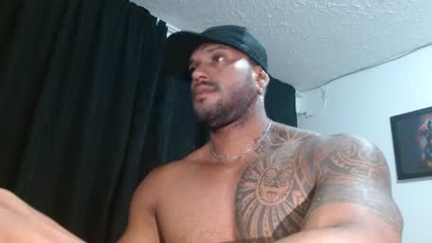 Snapshot of manolofitt chatting on 06-24-26, 12:09 Manolo online show from 06-24-26, 12:09
