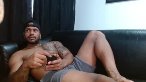 Snapshot of manolofitt chatting on 06-26-26, 04:44 Manolo online show from 06-26-26, 04:44