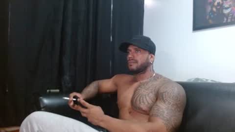 Snapshot of manolofitt chatting on 07-05-26, 06:37 Manolo online show from 07-05-26, 06:37