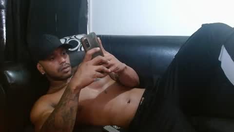 Snapshot of manolofitt chatting on 07-15-26, 04:12 Manolo online show from 07-15-26, 04:12